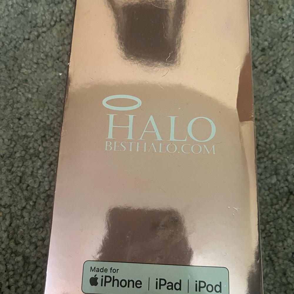 Halo Metallic Rose Gold Power Bank Brand New Never Used - Picture 2 of 5